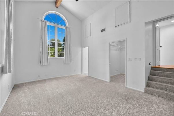 Empty room, Interior, Recessed Lighting, Wooden Beams