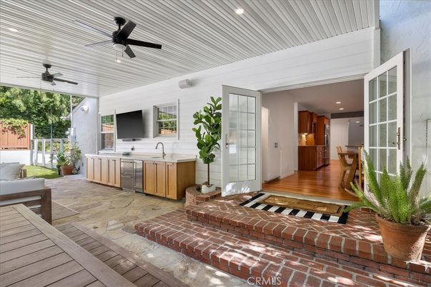 Exterior, Hot Tub