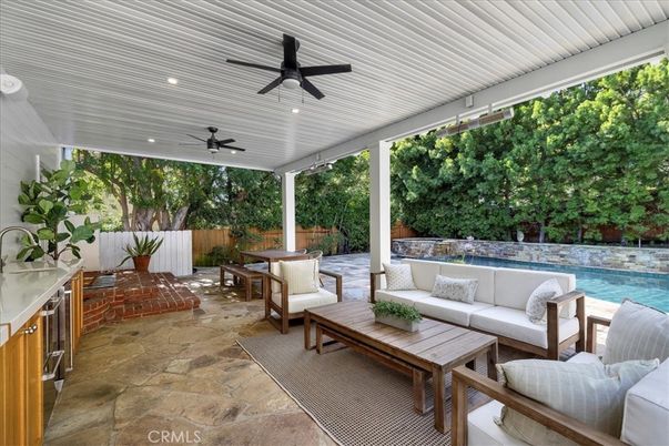 Exterior, Pool, Recessed Lighting