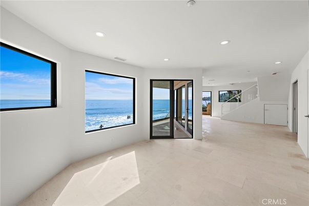 Empty room, Interior, Recessed Lighting, Water