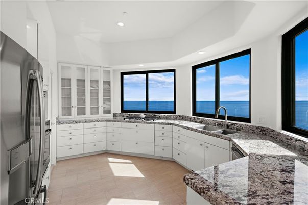 Interior, Kitchen, Recessed Lighting, Water