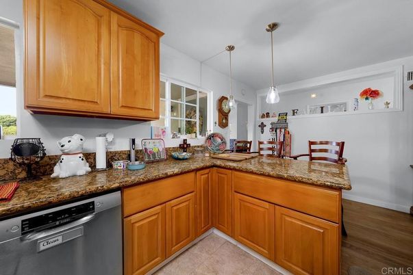 Interior, Kitchen, Pendant Lights, Wood Texture Flooring