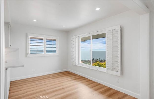Empty room, Interior, Recessed Lighting, Water, Wood Texture Flooring