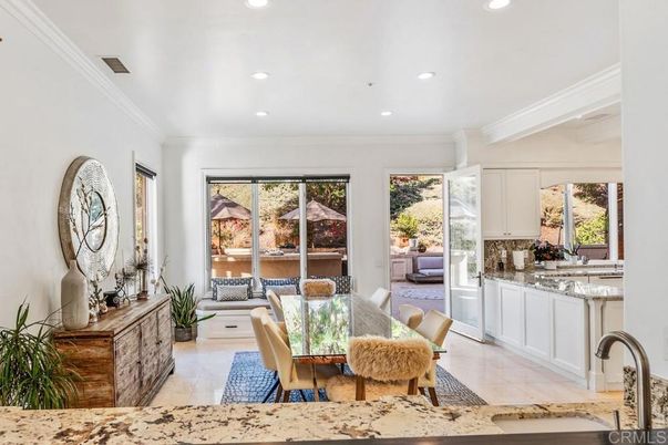 Dining room, Interior, Kitchen, Recessed Lighting