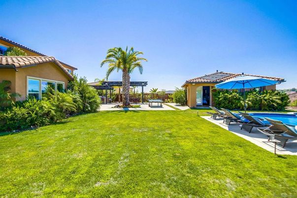 Backyard, Exterior, Pool