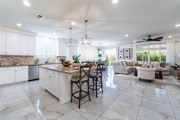 Dining room, Interior, Kitchen, Living room, Pendant Lights, Recessed Lighting, Stainless Steel Appliances