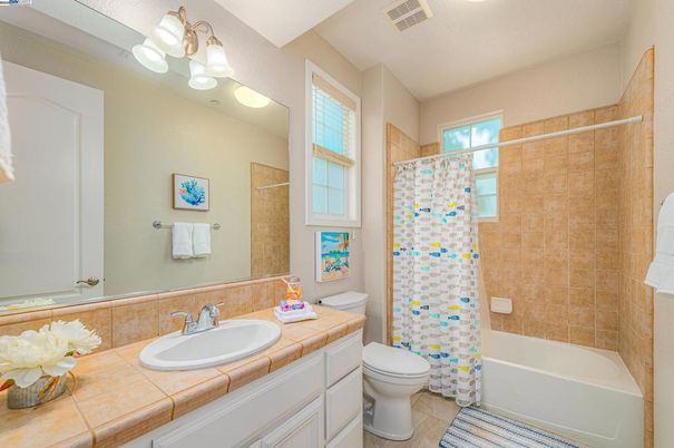Bathroom, Interior, Tile Countertops