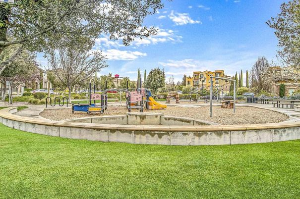 Backyard, Exterior, Playground