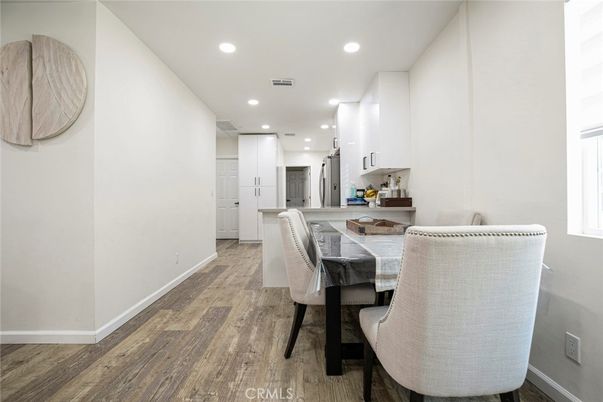 Dining room, Interior, Kitchen, Recessed Lighting, Wood Texture Flooring