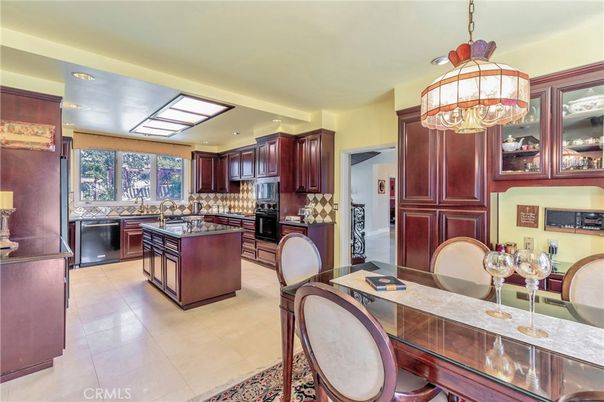 Chandelier, Dining room, Interior, Kitchen, Recessed Lighting