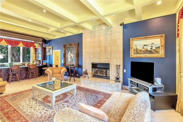 Fireplace, Interior, Living room, Recessed Lighting