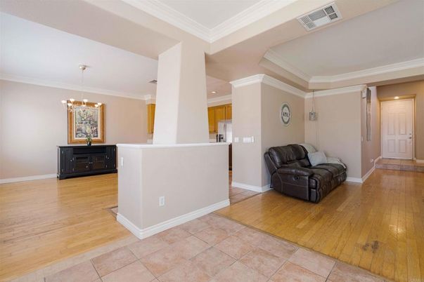 Interior, Pendant Lights, Recessed Lighting, Wood Texture Flooring