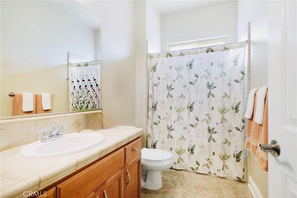 Bathroom, Interior, Tile Countertops