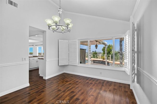 Chandelier, Empty room, Interior, Wood Texture Flooring