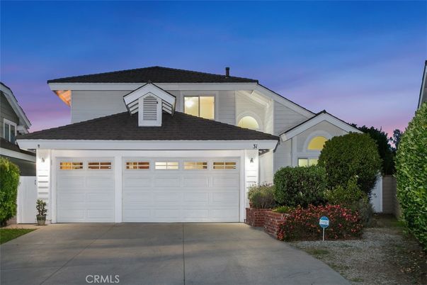 Attached, Exterior, Facade, American Craftsman