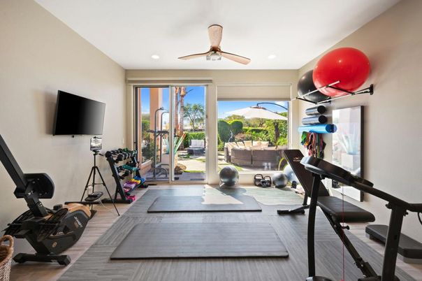 Fitness Equipment, Interior, Recessed Lighting, Wood Texture Flooring