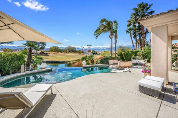 Exterior, Pool, Water
