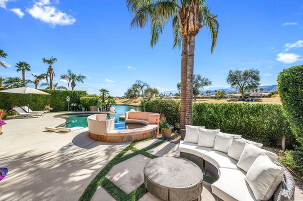 Exterior, Pool, Water