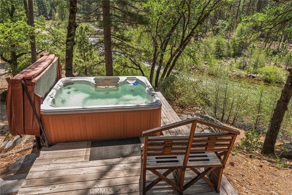 Exterior, Hot Tub
