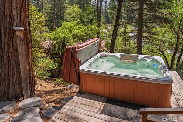 Exterior, Hot Tub