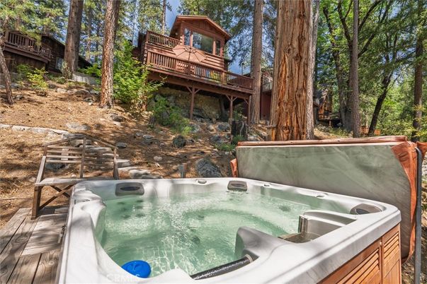 Exterior, Hot Tub