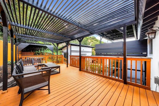 Exterior, Wood Texture Flooring