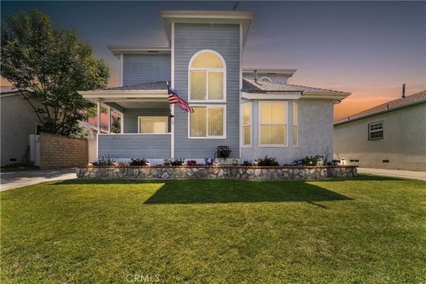 Backyard, Exterior, Facade, Mediterranean