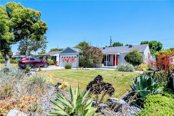 Backyard, Detached Garage, Exterior