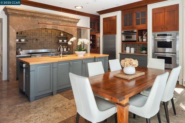 Dining room, Interior, Kitchen, Recessed Lighting, Stainless Steel Appliances