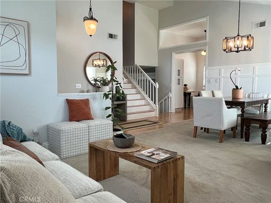 Chandelier, Dining room, Interior, Living room, Pendant Lights