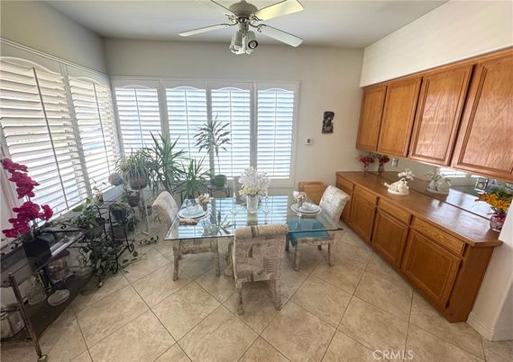 Dining room, Interior