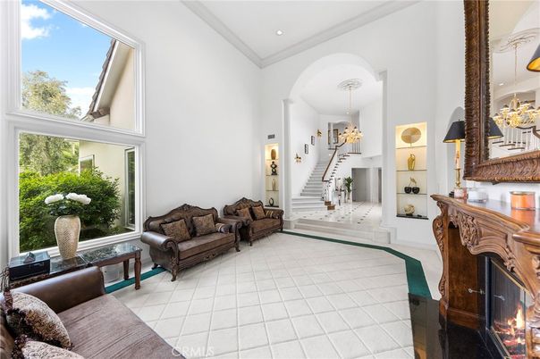 Chandelier, Fireplace, Interior, Living room, Recessed Lighting