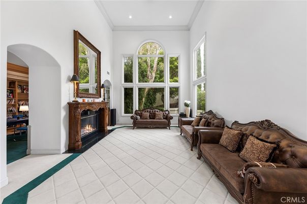 Fireplace, Interior, Living room, Recessed Lighting