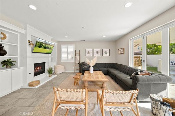 Fireplace, Interior, Living room, Recessed Lighting