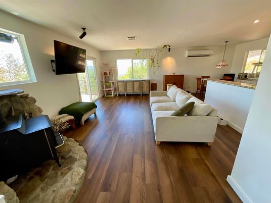 Interior, Living room, Pendant Lights, Recessed Lighting, Wood Texture Flooring