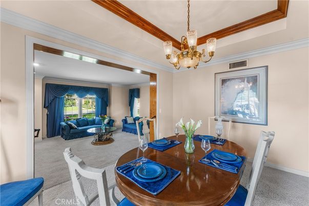 Chandelier, Dining room, Interior, Living room