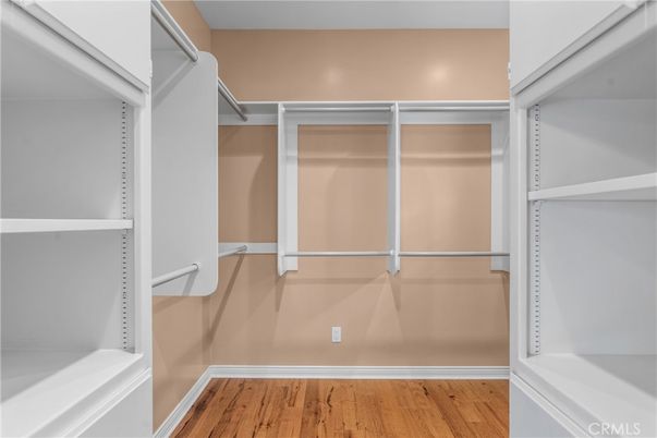 Interior, Walk-in Closets, Wood Texture Flooring