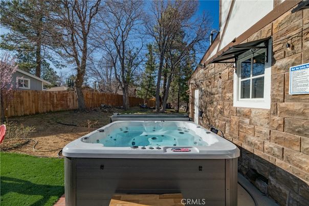 Exterior, Hot Tub