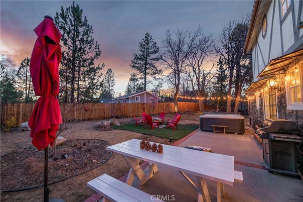 Backyard, Exterior, Hot Tub
