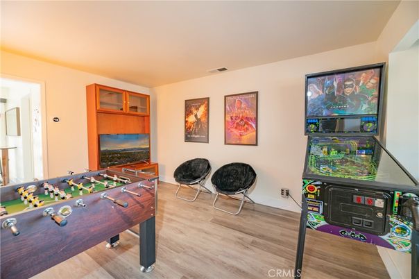 Game Room, Interior, Wood Texture Flooring