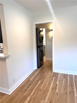 Interior, Utility Closets, Washer, Wood Texture Flooring