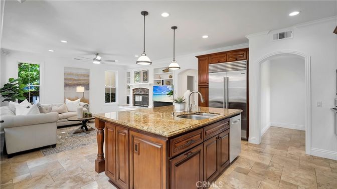 Interior, Kitchen, Living room, Pendant Lights, Recessed Lighting, Stainless Steel Appliances