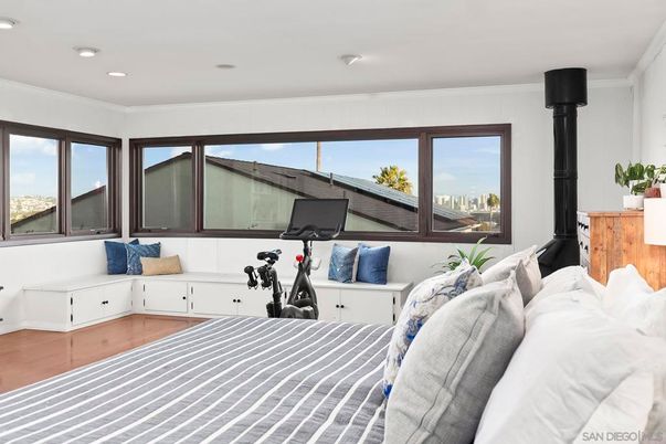 Bedroom, Fitness Equipment, Interior, Recessed Lighting