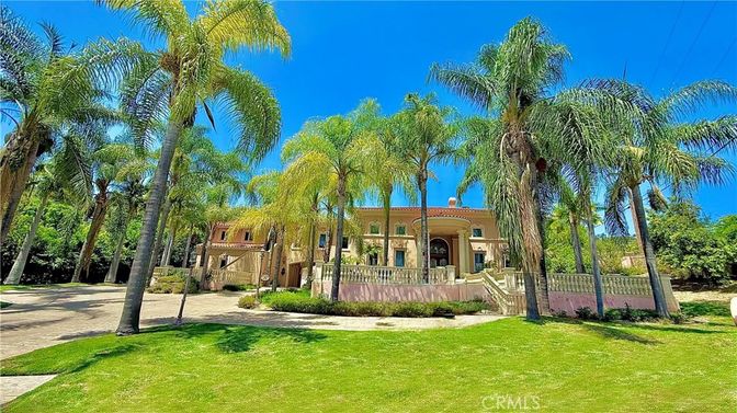 Backyard, Exterior, Facade, Mediterranean