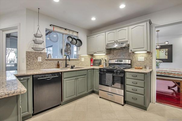Interior, Kitchen, Pendant Lights, Recessed Lighting, Stainless Steel Appliances