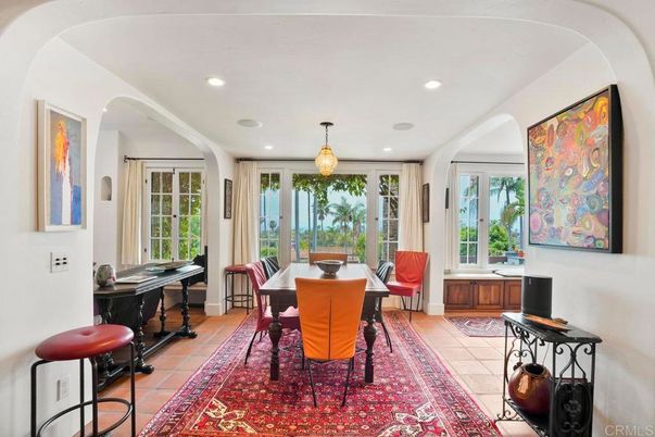 Dining room, Interior, Pendant Lights, Recessed Lighting