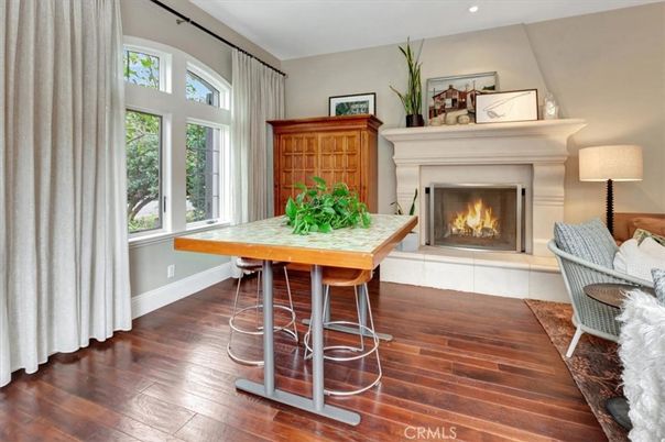 Dining room, Fireplace, Interior, Recessed Lighting, Wood Texture Flooring
