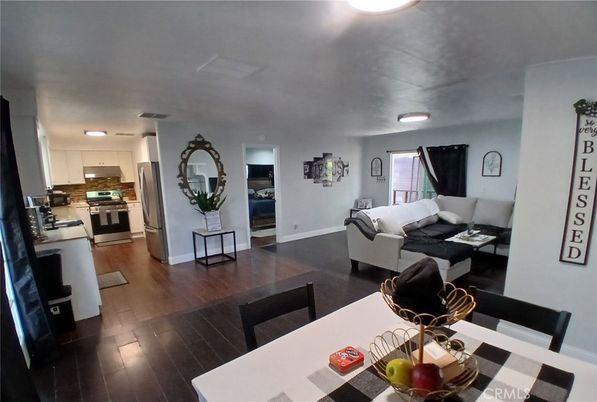 Dining room, Interior, Kitchen, Living room, Stainless Steel Appliances, Wood Texture Flooring