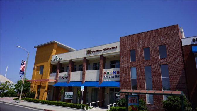 Exterior, Facade, Brick Facade, Modern