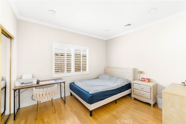 Bedroom, Home Office, Interior, Recessed Lighting, Wood Texture Flooring